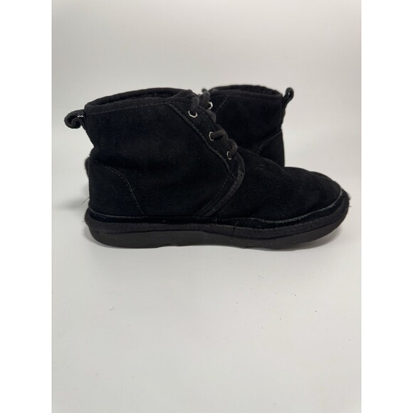 UGG Neumel 2 Black Ankle Chukka Shearling Lined Boots 1017320K Big Kids Size 4 - Picture 11 of 13